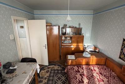 Apartament cu 3 camere semidecomandat în Central - 6
