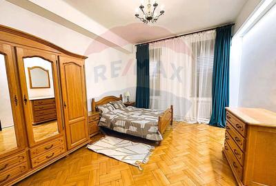 Apartament cu 5 camere decomandat în Universitate - 2