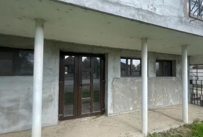 Spațiu comercial, de 72 mp, în Poiana - 5