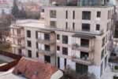 Apartament cu 3 camere în Central - 1