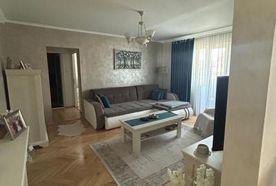 Apartament cu 3 camere semidecomandat în Central - 2