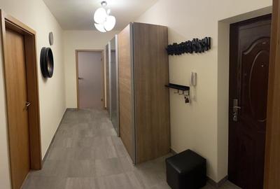 Închiriez apartament ultrafinisat 76mp Închiriez apartament ultrafinisat 76mp - 1