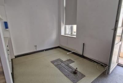 Primaria Capitalei - Brezoianu 2 camere et.1 nemobilat 69 mp, centrala proprie - 3