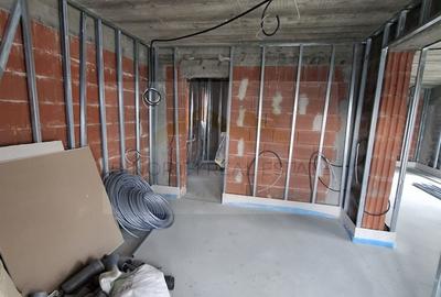 Casă cu 4 camere în 1 Decembrie - 10