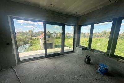 Casă cu 6 camere cu Teren 900 Mp în Central - 8