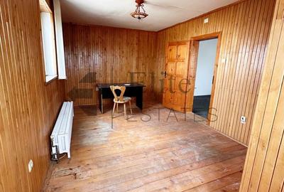 Spațiu comercial, de 100 mp, în Central