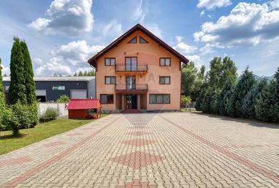 Vila de inchiriat in Zarnesti - 10 camere, ideala pentru pensiune - 2