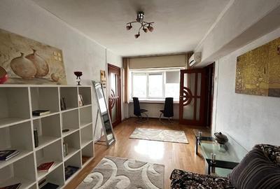 Proprietar apartament ultracentral 2 camere bloc Select centru