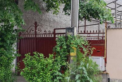 Casă cu 4 camere în Central - 6