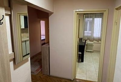 Apartament cu 3 camere decomandat în Cetății - 8