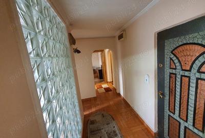 Apartament cu 3 camere decomandat în Eroilor - 6