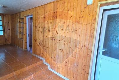 Casă cu 3 camere cu Canalizare în Nord-Est - 3