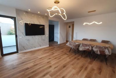 Apartament cu 3 camere decomandat, mobilat în Băneasa