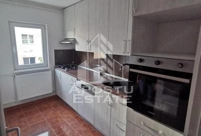 Apartament cu 3 camere, 2balcoane,2 bai, complex, centrala proprie,AC