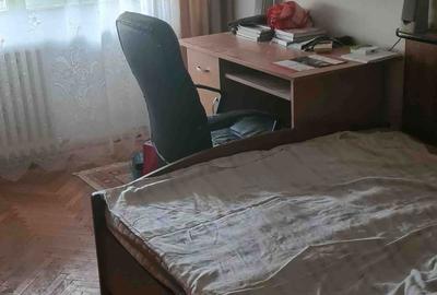 Apartament cu 3 camere decomandat în Central - 1