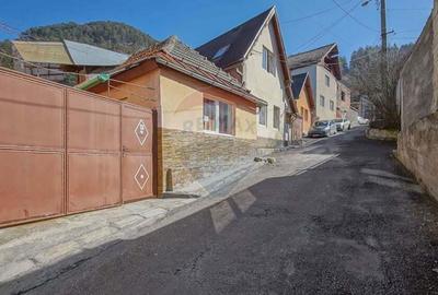 Casă cu 3 camere cu Teren 112 Mp în Schei