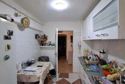 Apartament cu 4 camere decomandat în Central - 1