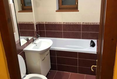 Apartament cu 3 camere decomandat în Central - 2