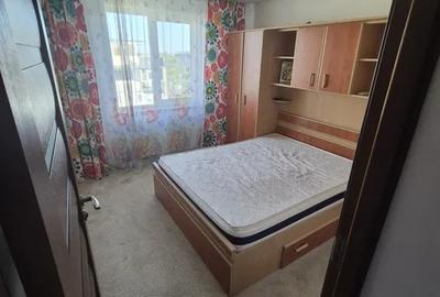 Apartament cu 3 camere decomandat, mobilat în Crângași
