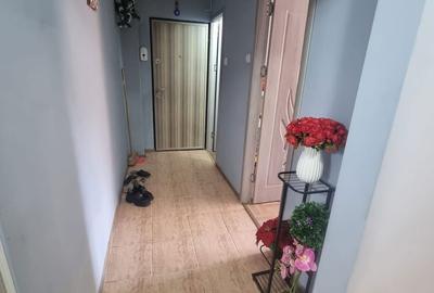 Apartament cu 2 camere decomandat în Km 5 - 2