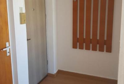Apartament cu 3 camere semidecomandat în Berceni - 7