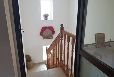 Casă cu 4 camere cu Teren 1500 Mp în Central - 2