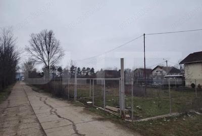 Teren de 2700 mp, în Central - 1