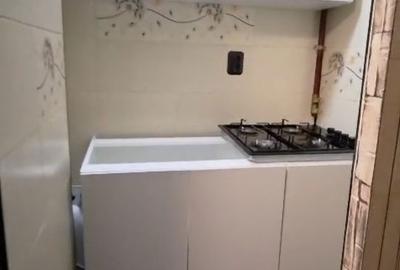 Garsonieră decomandată în Eroii Revoluției