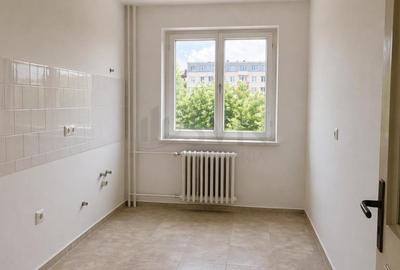 Apartament cu 3 camere decomandat în Aviației - 2