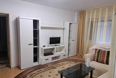 Apartament cu 2 camere semidecomandat, mobilat în Tineretului
