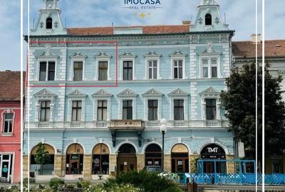 Apartament cu 4 camere semidecomandat, mobilat în Central