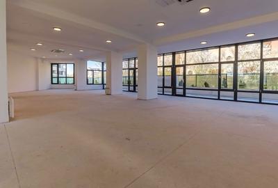 Spațiu comercial, de 220 mp, în Central - 1