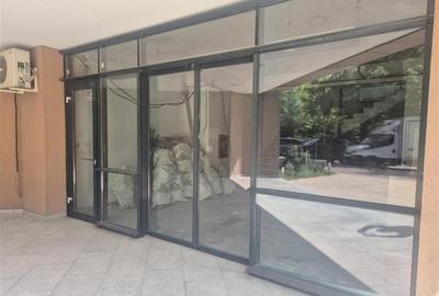 Vanzare Spatiu comercial stradal - Parter si Mezanin - 900 mp Vanzare Spatiu comercial stradal - Parter si Mezanin - 900 mp - 10