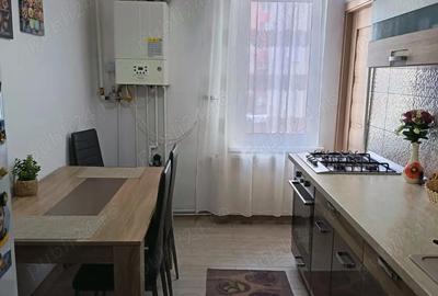 Apartament cu 3 camere decomandat în Tudor - 4