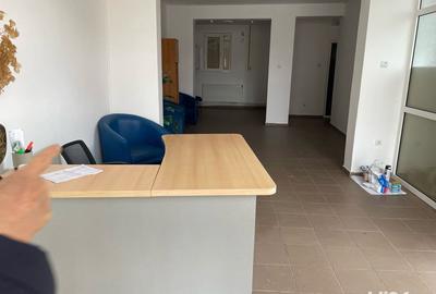 Casă cu 5 camere cu Teren 100 Mp în Central