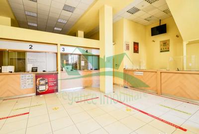 Spațiu comercial, de 731 mp, în Central - 8