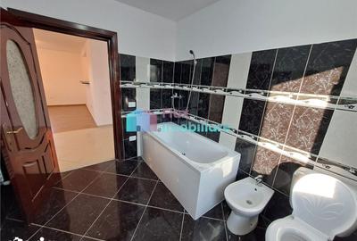 Casă cu 6 camere cu Teren 759 Mp în Moara - 16