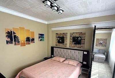 Apartament de vânzare - 5