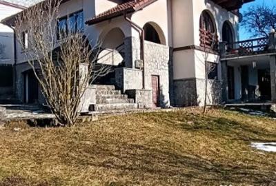 Casă cu 5 camere cu Teren 700 Mp în Zamora - 3
