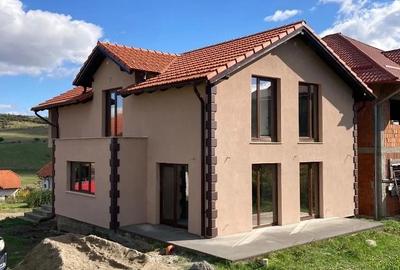 Casă cu 3 camere cu Teren 450 Mp în Central - 3