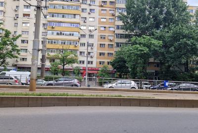 Colentina  -suprafa 120mp - pret 450.000 euro,inchiriat pe 10 ani - 3