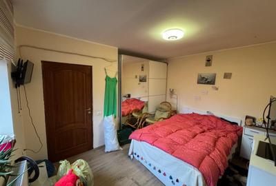 Casă cu Teren 355 Mp în Central - 1