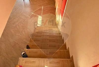 Casa / Vila cu 5 camere de vanzare - 5