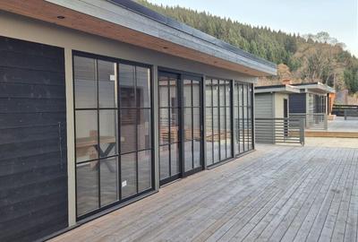 Casă cu 4 camere în Central - 1