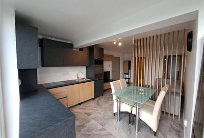 Apartament cu 3 camere semidecomandat, mobilat în Sopor
