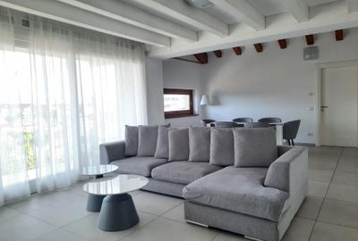 Apartament cu 3 camere decomandat, mobilat în Calea Dumbrăvii