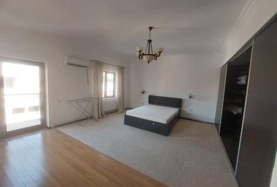 Birou, de 240 mp, în Tomis II - 10