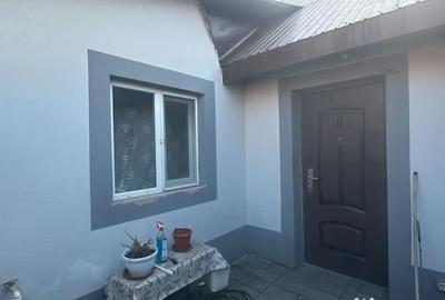 Casă cu 3 camere cu Teren 110 Mp în Central