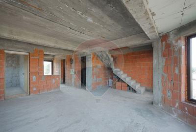 Casa cu 6 camere de vanzare -la ro?u- in Gepiu, jude?... - 5