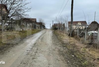 Teren de 4600 mp, în Central